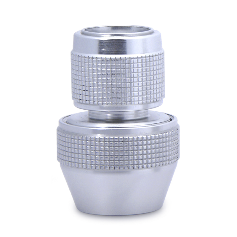 1/2" - 5/8" metal quick connection Main image